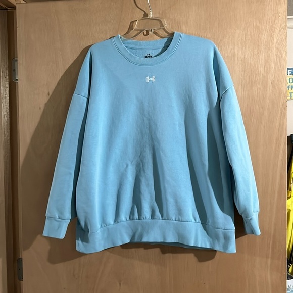 Under Armour Tops - Women’s Sweatshirt